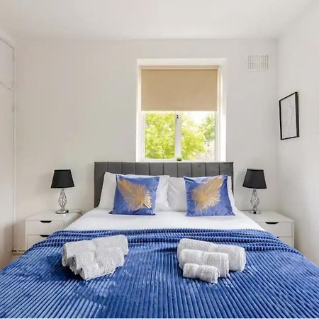 Spacious Two Bedroom Apartment In Battersea, Free Parking Лондон Экстерьер фото