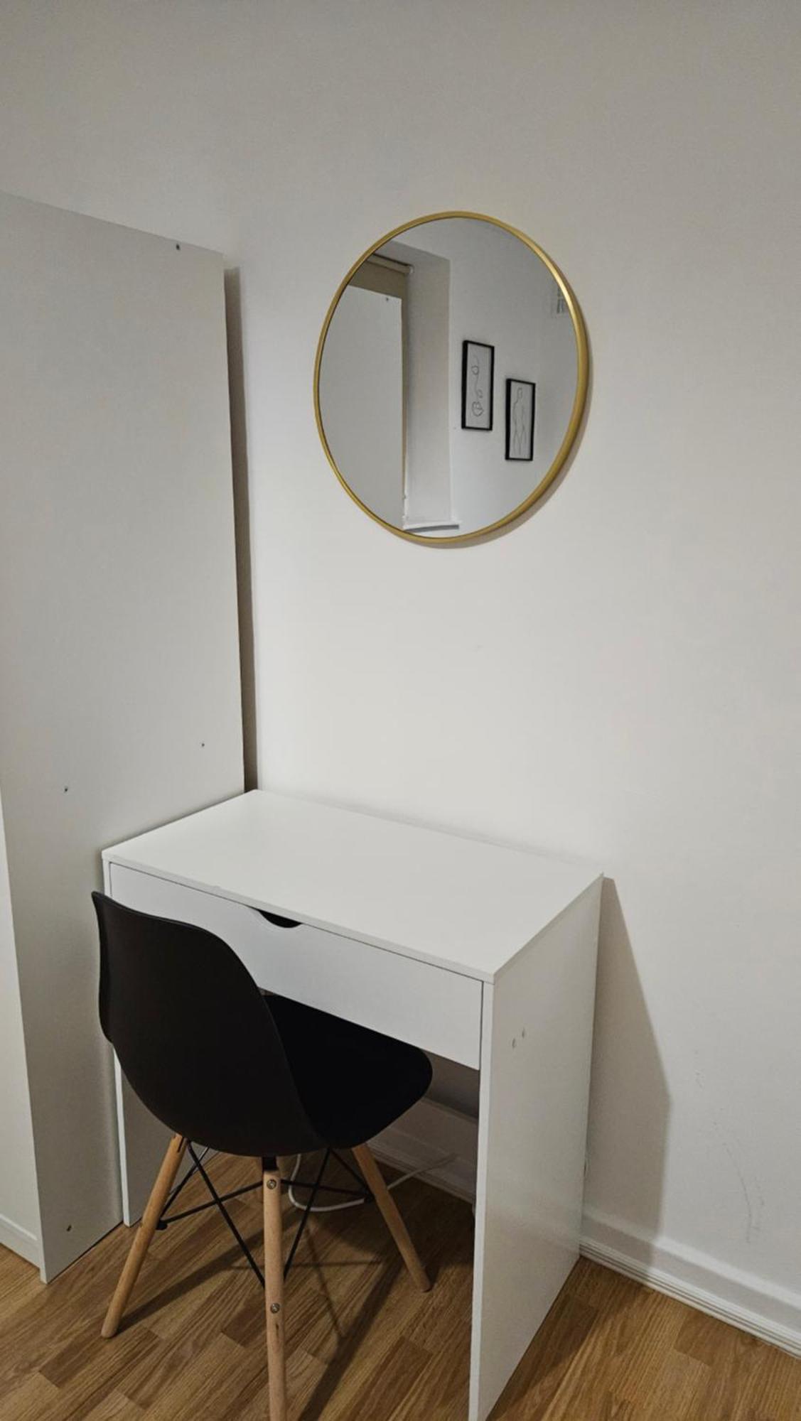 Spacious Two Bedroom Apartment In Battersea, Free Parking Лондон Экстерьер фото