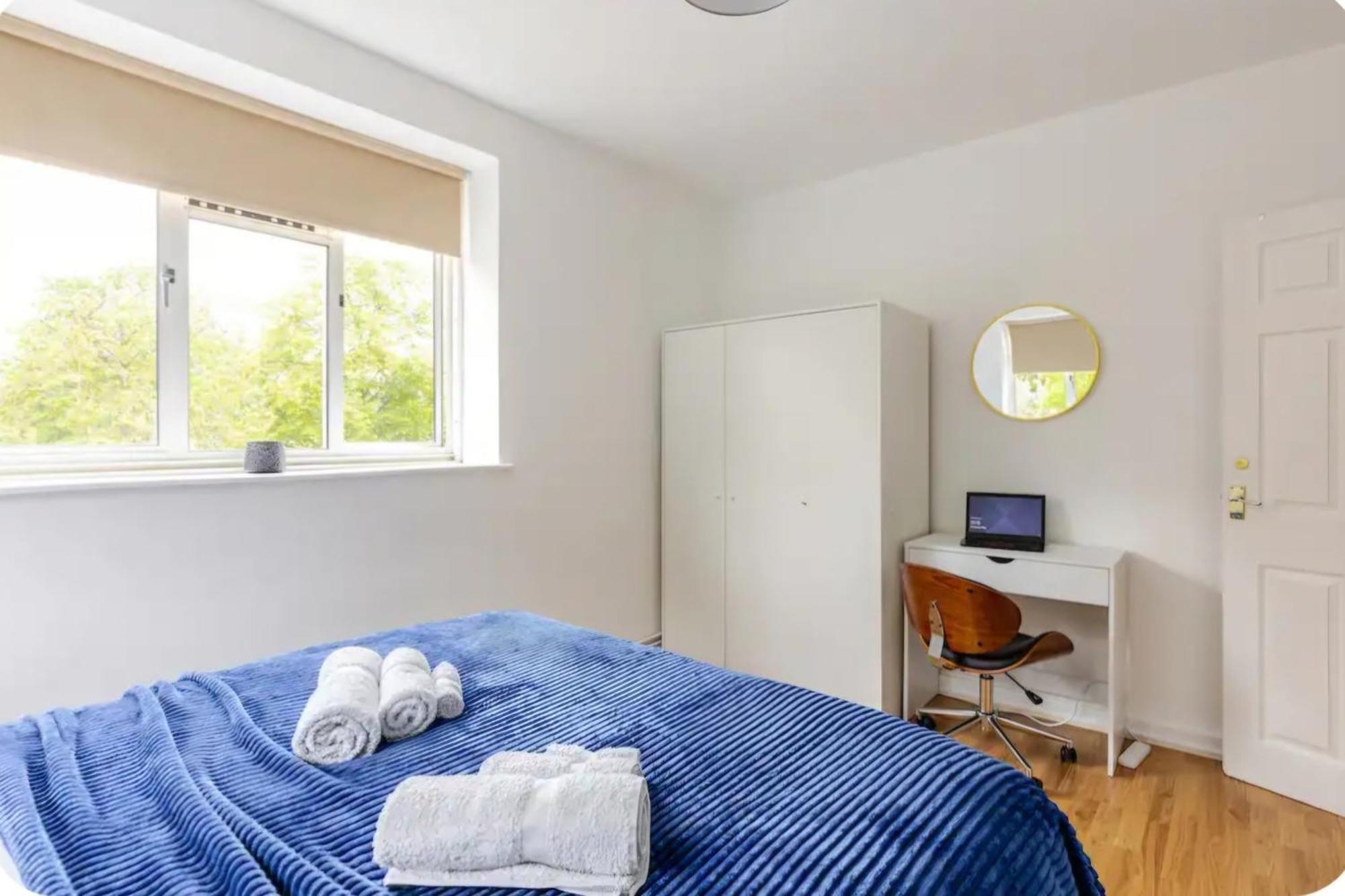 Spacious Two Bedroom Apartment In Battersea, Free Parking Лондон Экстерьер фото