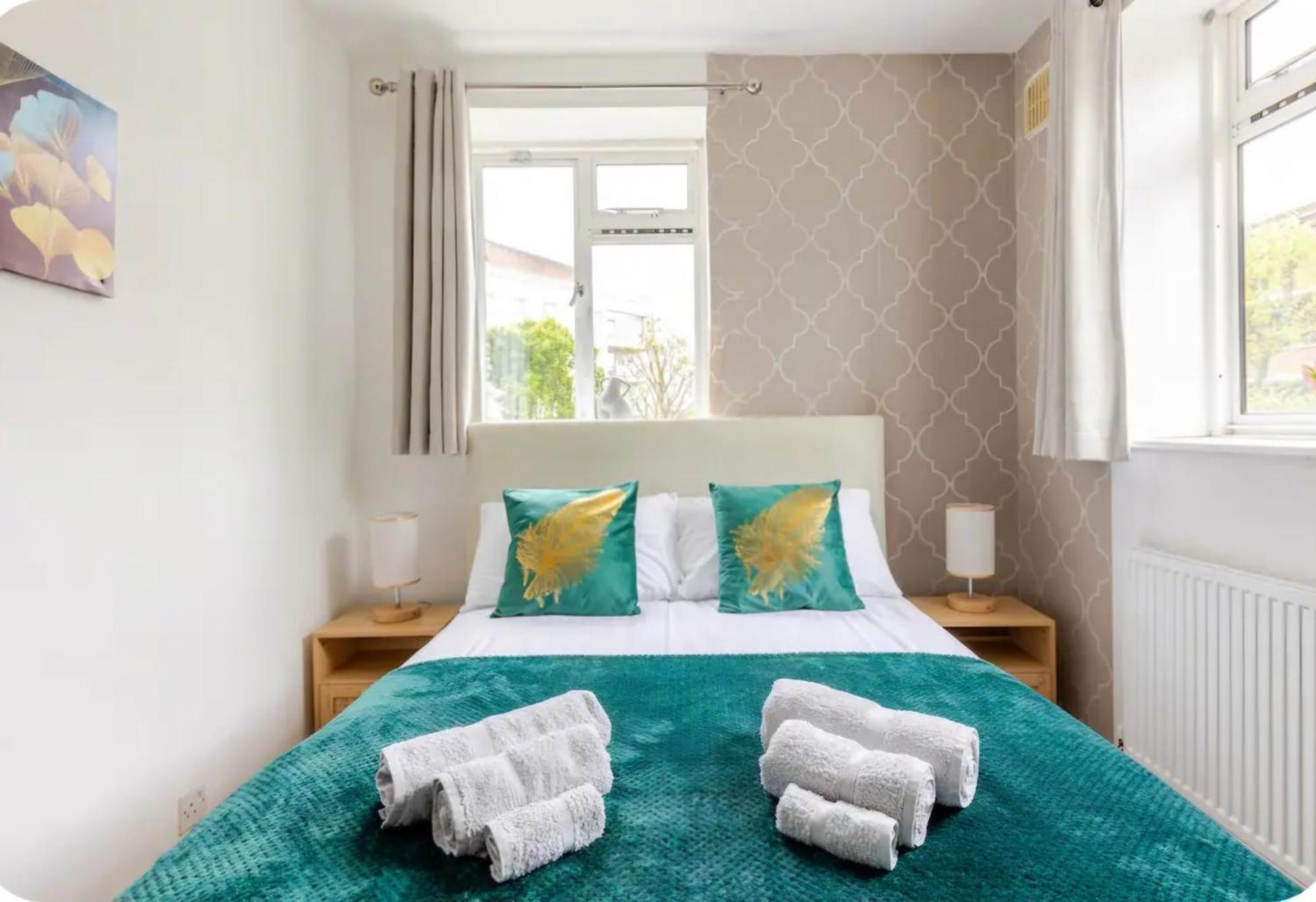 Spacious Two Bedroom Apartment In Battersea, Free Parking Лондон Экстерьер фото